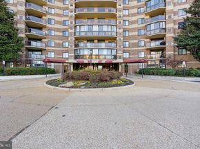 8340 Greensboro Dr 618, Mclean VA 22102