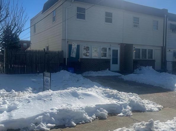 12123 Rambler Road, Philadelphia PA 19154