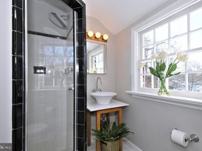 457 School House Lane, Devon PA 19087