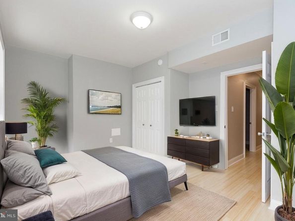 1215 N Randolph Street 2, Philadelphia PA 19122