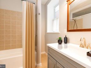 1215 N Randolph Street 2, Philadelphia PA 19122