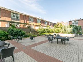 604 S Washington Square 1806, Philadelphia PA 19106