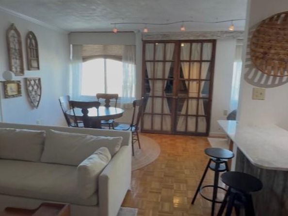 604 S Washington Square 1806, Philadelphia PA 19106