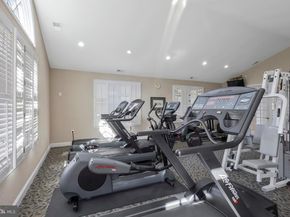 107 N George Mason Drive N 4, Arlington VA 22203