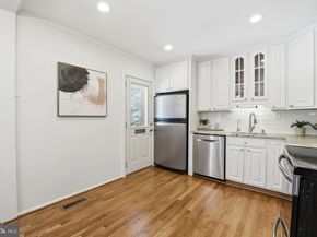 9652 Lindenbrook Street, Fairfax VA 22031