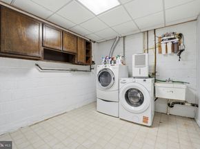 9652 Lindenbrook Street, Fairfax VA 22031