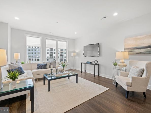 910 Laurens Alley, King Of Prussia PA 19406