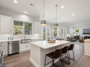 611 Gibson Drive SW, Vienna VA 22180