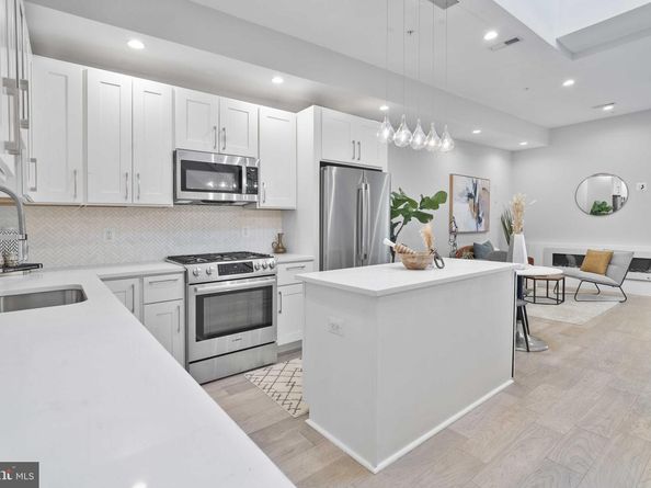 711 15TH Street NE 4, Washington DC 20002