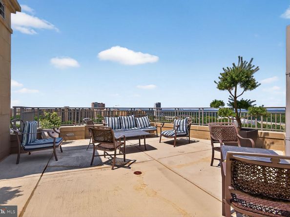 8220 Crestwood Heights Drive 418, Mclean VA 22102