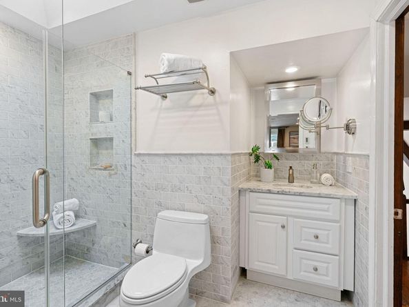 3443 Midvale Avenue, Philadelphia PA 19129