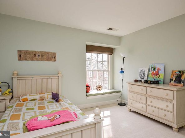 7806 Fox Gate Court, Bethesda MD 20817