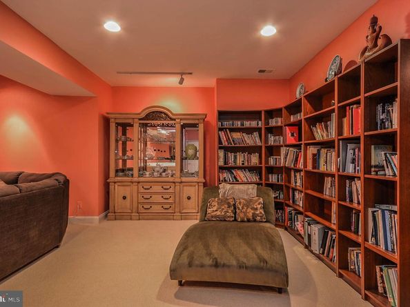 7806 Fox Gate Court, Bethesda MD 20817