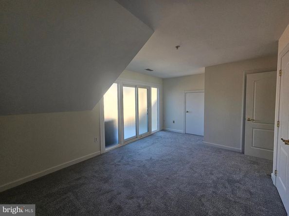 1652 Colonial Hills Drive, Mclean VA 22102
