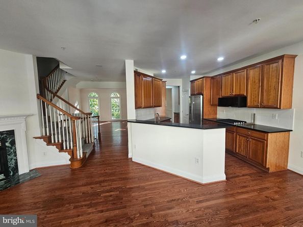 1652 Colonial Hills Drive, Mclean VA 22102