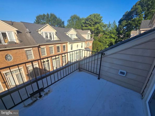 1652 Colonial Hills Drive, Mclean VA 22102