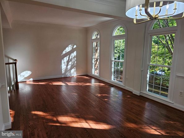 1652 Colonial Hills Drive, Mclean VA 22102