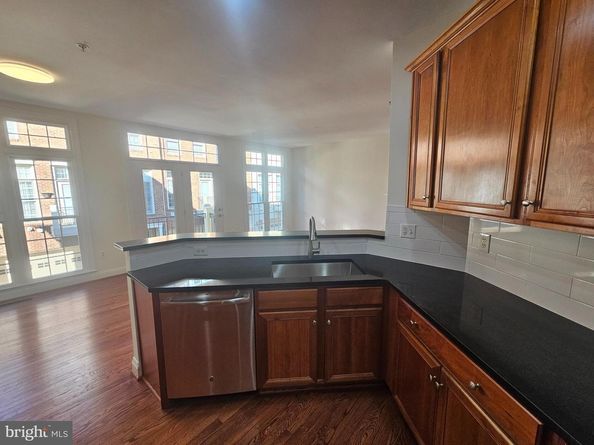 1652 Colonial Hills Drive, Mclean VA 22102
