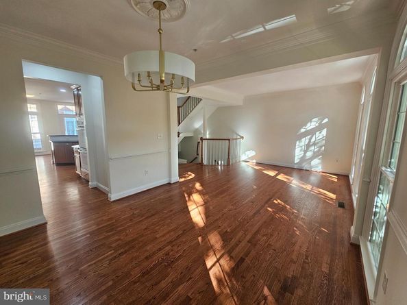 1652 Colonial Hills Drive, Mclean VA 22102