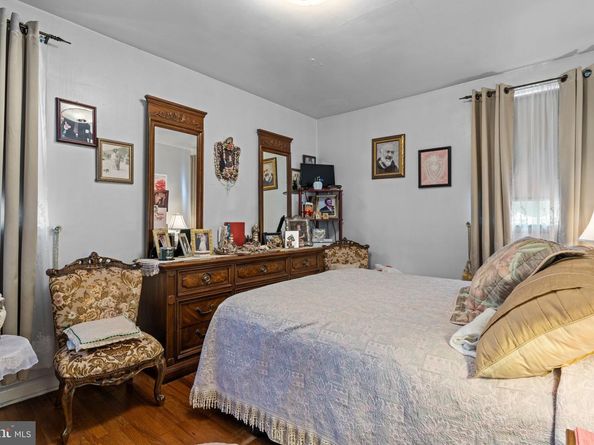 1340 Napfle Avenue, Philadelphia PA 19111