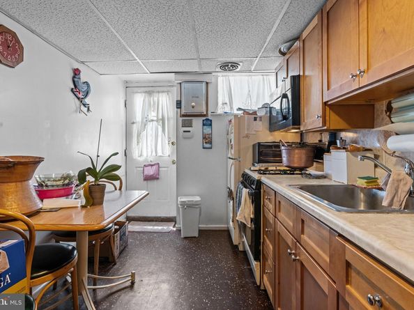 1340 Napfle Avenue, Philadelphia PA 19111