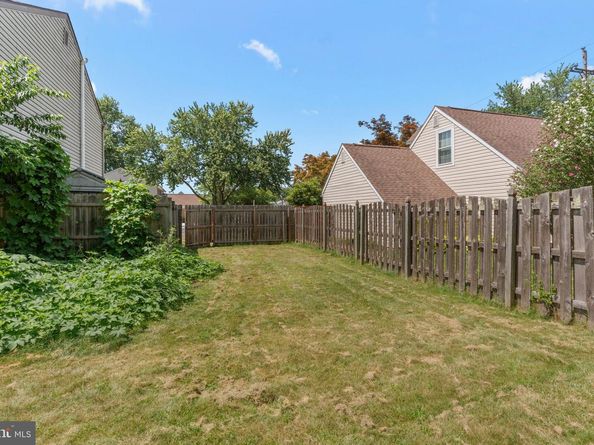 525 Nel Drive, Fairless Hills PA 19030