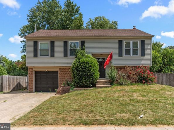525 Nel Drive, Fairless Hills PA 19030