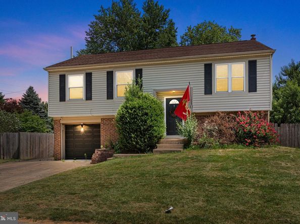 525 Nel Drive, Fairless Hills PA 19030