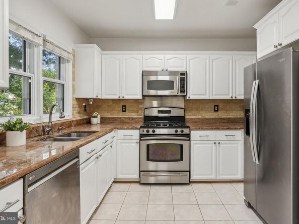 695 W Glebe Road, Alexandria VA 22305