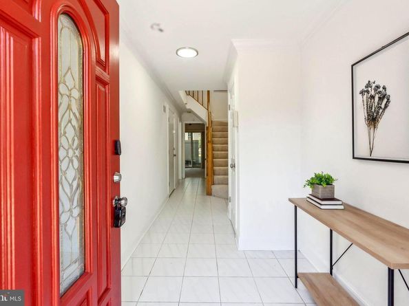 695 W Glebe Road, Alexandria VA 22305