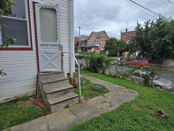 5230 N Front Street, Philadelphia PA 19120