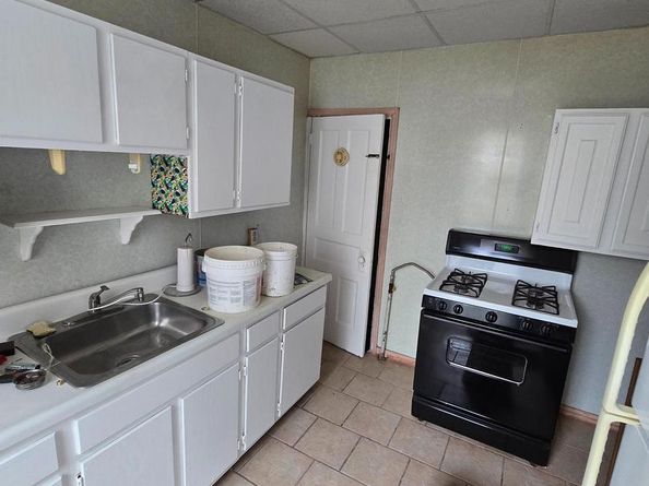 5230 N Front Street, Philadelphia PA 19120