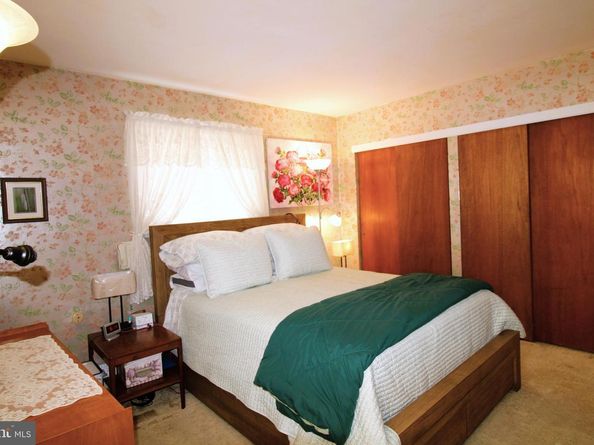 1132 Solly Avenue, Philadelphia PA 19111