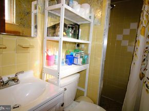 1132 Solly Avenue, Philadelphia PA 19111