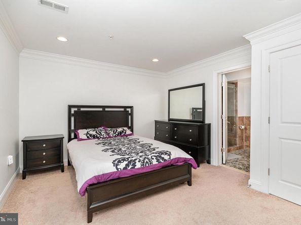 5231 Connecticut Avenue NW 102, Washington DC 20015