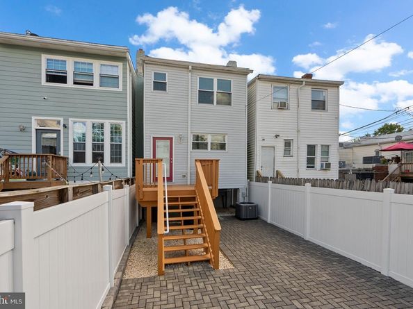925 Decatur Street NW, Washington DC 20011