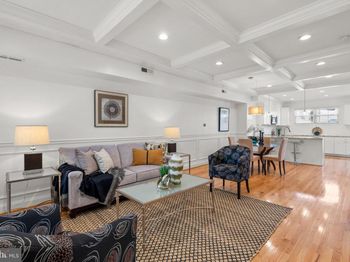 925 Decatur Street NW