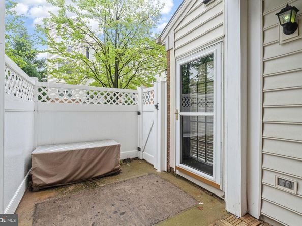 4688 Lawton Way 003, Alexandria VA 22311