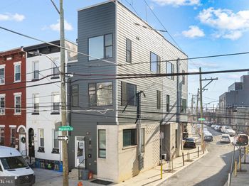 2722 W Master Street