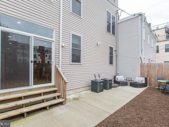 3039 Baltz Street, Philadelphia PA 19121