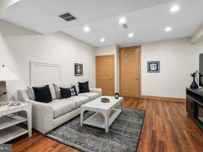 90 Chapman Avenue, Doylestown PA 18901