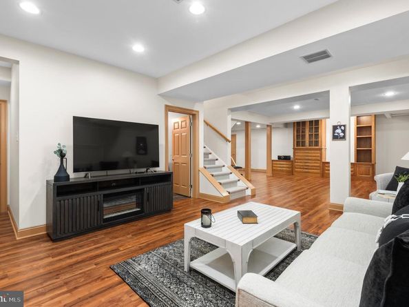 90 Chapman Avenue, Doylestown PA 18901