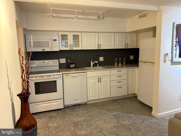 5015 Cathedral Avenue NW, Washington DC 20016