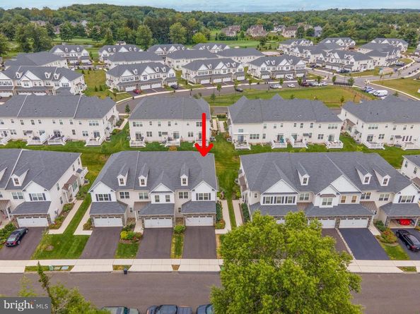 18 Lacey Lane, Warminster PA 18974