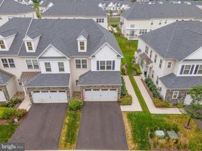 18 Lacey Lane, Warminster PA 18974