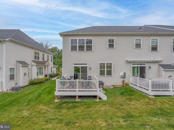 18 Lacey Lane, Warminster PA 18974