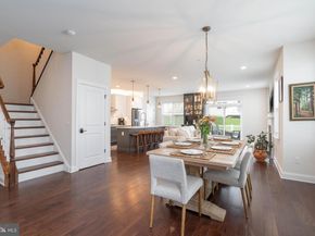 18 Lacey Lane, Warminster PA 18974