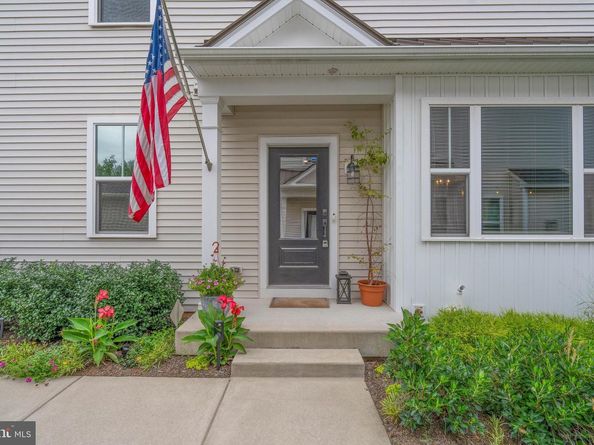 18 Lacey Lane, Warminster PA 18974