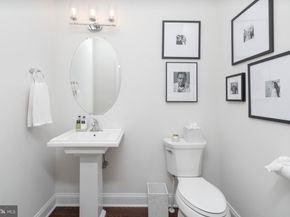 18 Lacey Lane, Warminster PA 18974