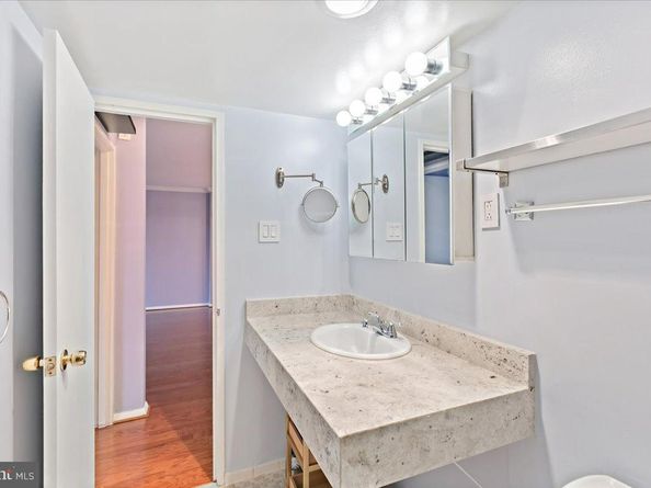 801 N Pitt Street 909, Alexandria VA 22314